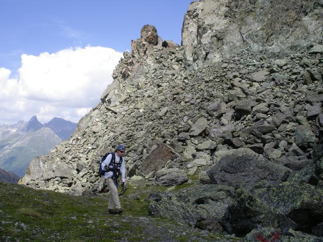 Daniela beim Zustieg zum Flimspitz-Klettersteig