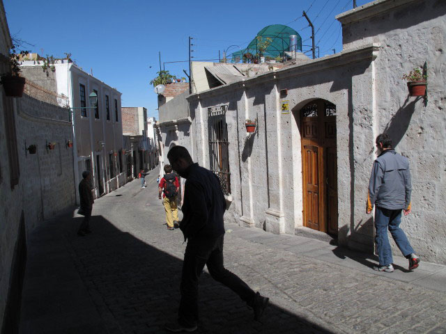 Harald, Valentin, Norbert und Roland in der Barrio de San Lázaro in Arequipa (5. Juli)