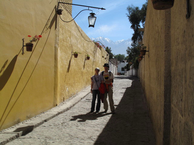 Daniela und ich in der Calle del Cabildo in Arequipa (7. Juli)
