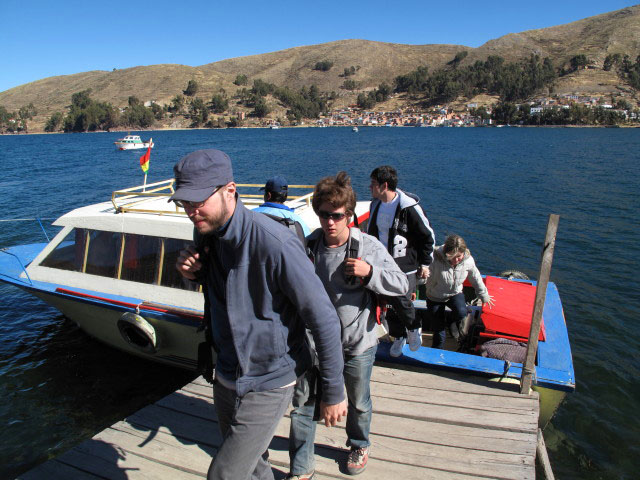 Norbert und Valentin am Lago Titicaca, 3.810 m (23. Juli)