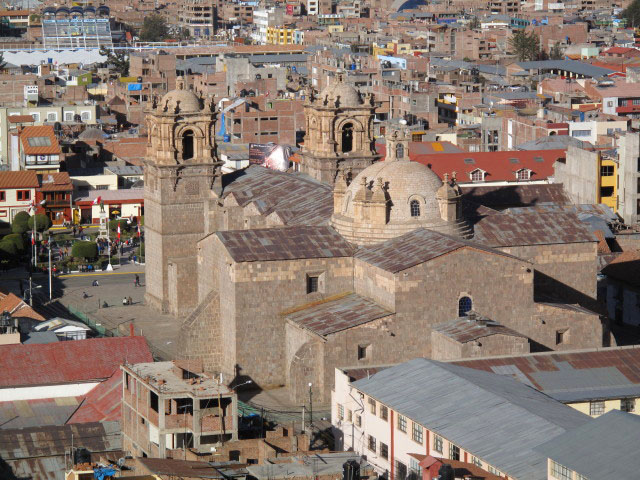Kathedrale von Puno vom Huajsapata aus (2. Aug.)