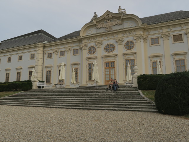 Ich und Sabine beim Schloss Halbturn