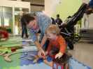 Sabine und Nils in der Spielecke Woody