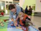 Sabine und Nils in der Spielecke Woody
