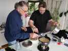 Papa und Markus in Markus Wohnung (10. Feb.)