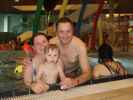 Sabine, Nils und ich im Kleinkinderbecken