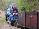 Sabine und Nils in der Gartenbahn