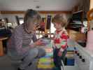 Mama und Nils in unserer Wohnung