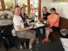 Nils, ich, Sabine, Mama und Ulrike im Eissalon Laxenburg