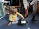 Nils, Mama und Papa im Haus meiner Eltern