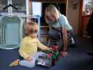 Nils und Mama im Haus meiner Eltern