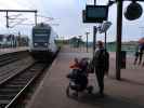 Nils und Sabine in der Holb&aelig;k Station (18. Mai)