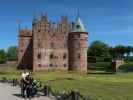 Ich, Sabine und Nils beim Egeskov Slot in Kv&aelig;rndrup (19. Mai)