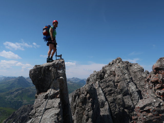 Arlberger Klettersteig: Angela zwischen Wei&szlig;schrofenspitze und Lisunspitze (19. Juli)