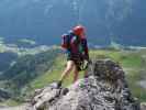 Arlberger Klettersteig: Angela zwischen Osteinstieg und Wei&szlig;schrofenspitze (19. Juli)