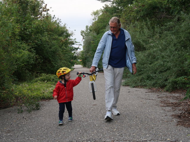 Nils und Papa in der Alten Stra&szlig;e