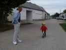 Papa und Nils in der Alten Stra&szlig;e