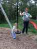 Nils und Sabine am Waldspielplatz Hirtenberg
