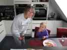 Mama und Nils im Haus meiner Eltern