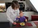 Mama und Nils im Haus meiner Eltern