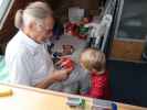 Papa und Nils im Haus meiner Eltern