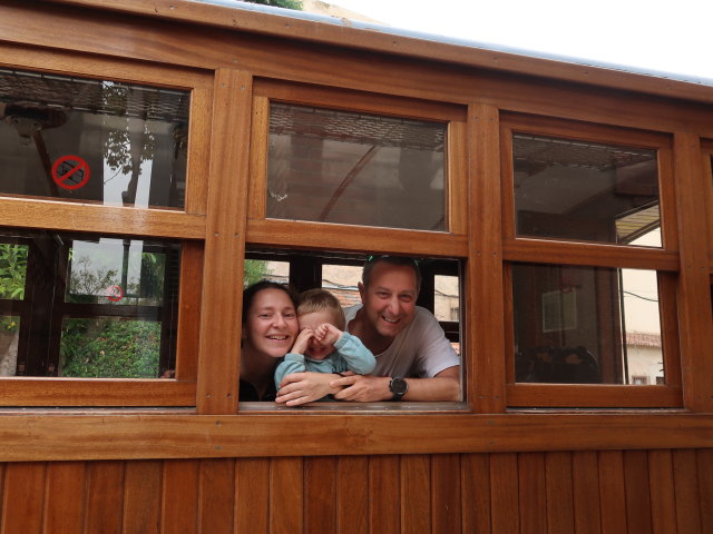 Sabine, Nils und ich in der Estaci&oacute; del Tren de S&oacute;ller de Palma (14. Nov.)