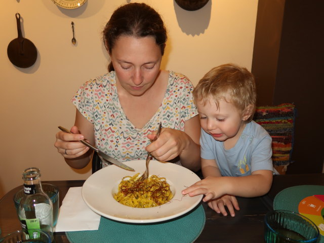 Sabine und Nils im Restaurant Wine & Food in Palma (14. Nov.)