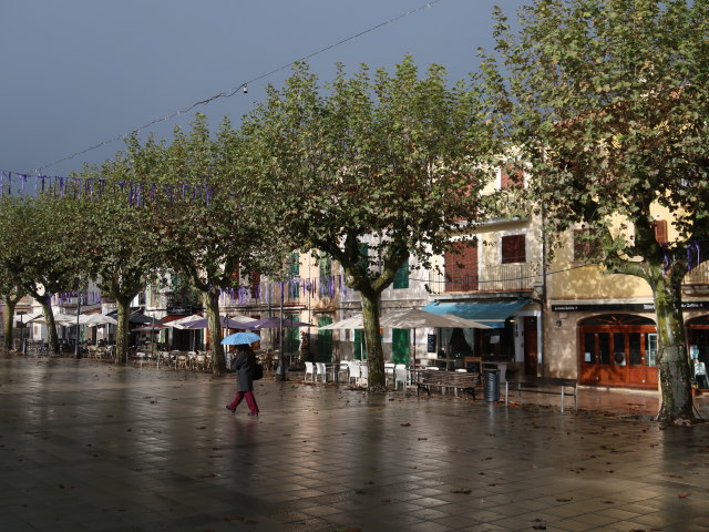 Pla&ccedil;a del Conqueridor in Art&agrave; (21. Nov.)
