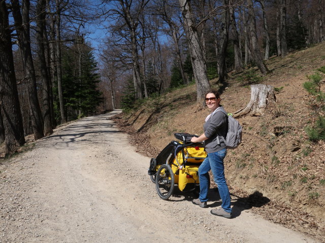 Sabine zwischen Kleintiergehege und Schacherplatz