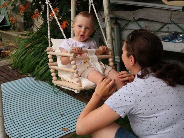 Nils und Sabine im Garten meiner Eltern
