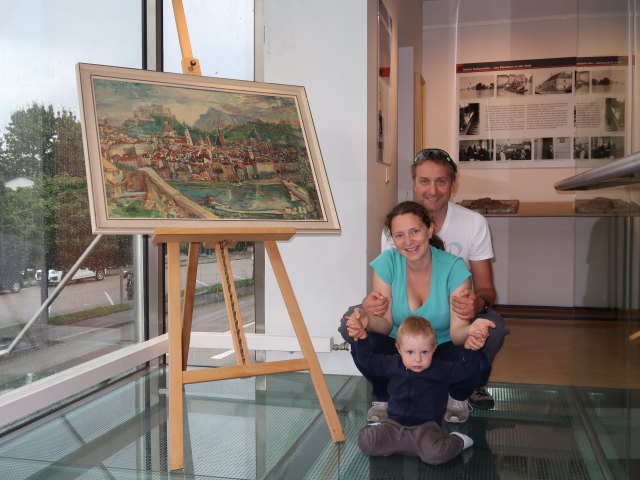 Sabine, Nils und ich in der Dauerausstellung