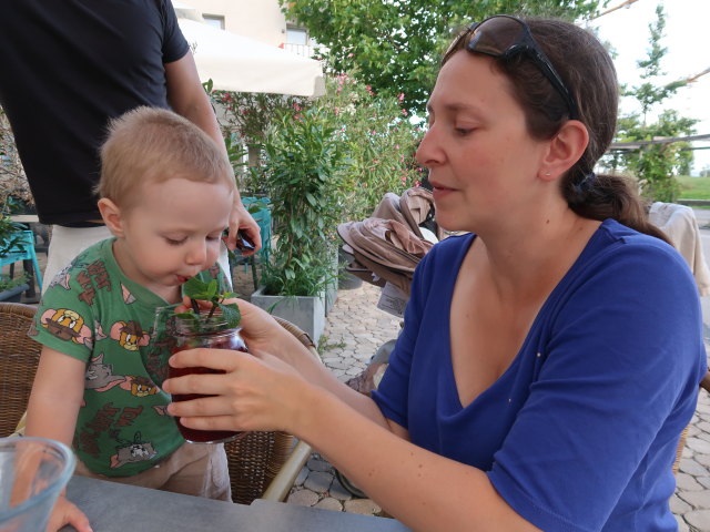 Nils und Sabine im Restaurant Portobello