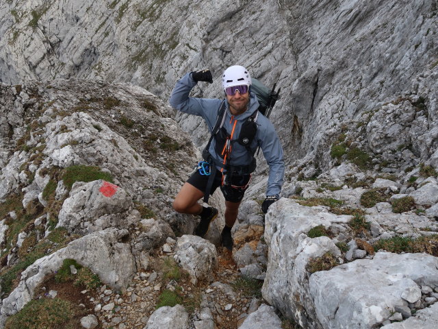 Kaisersch&uuml;tzen-Klettersteig: Christoph zwischen Abzweigung Kleine Halt und Steigbuch (24. Aug.)