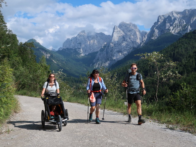 Sabine, Nils, Ulrike und Christoph im Kaisertal zwischen B&ouml;denalmbach und Schrambach (24. Aug.)