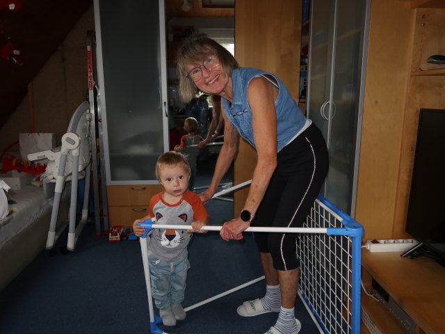 Nils und Mama im Haus meiner Eltern