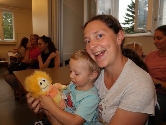 Nils und Sabine in der Pfarre S&uuml;&szlig;enbrunn