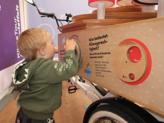 Nils am Mistplatz Hernals