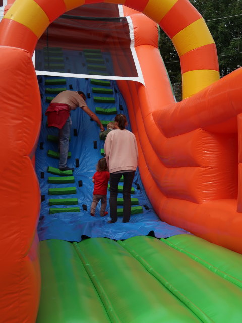 Ich und Nils am Mistplatz Hernals