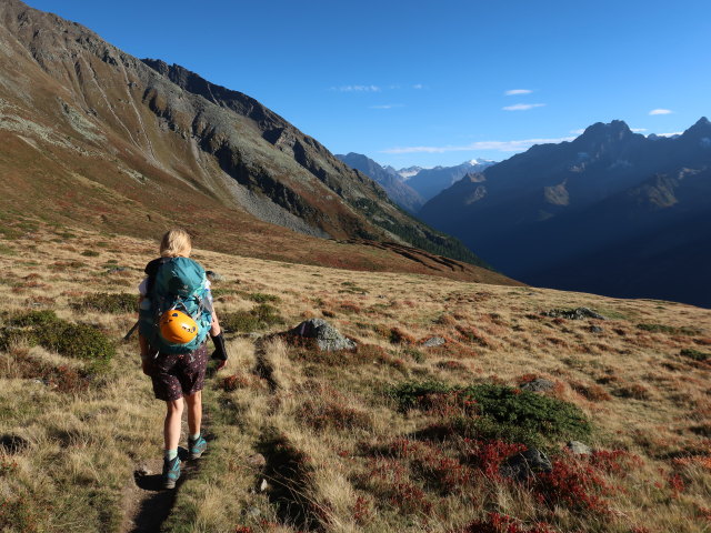 Evelyn zwischen Lehnerjoch und Ludwigsburger H&uuml;tte (20. Sep.)