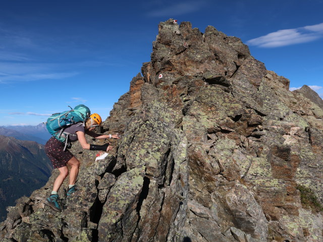 Evelyn am Ludwigsburger Grat zwischen Schafhimmel und Kreuzj&ouml;chlspitze (21. Sep.)