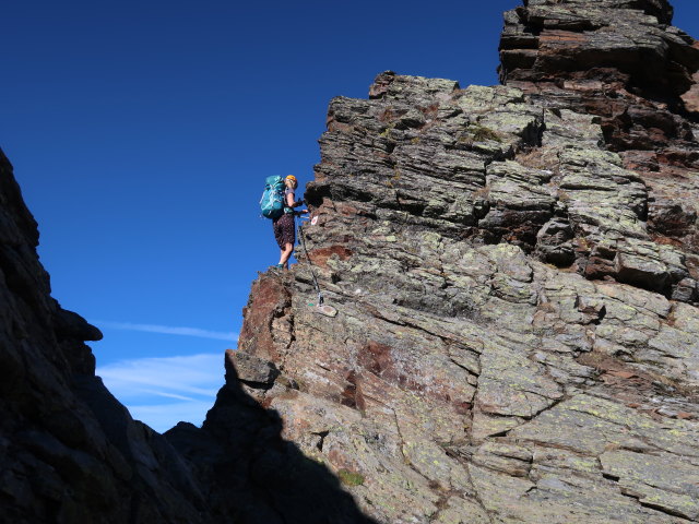 Evelyn am Ludwigsburger Grat zwischen Schafhimmel und Kreuzj&ouml;chlspitze (21. Sep.)