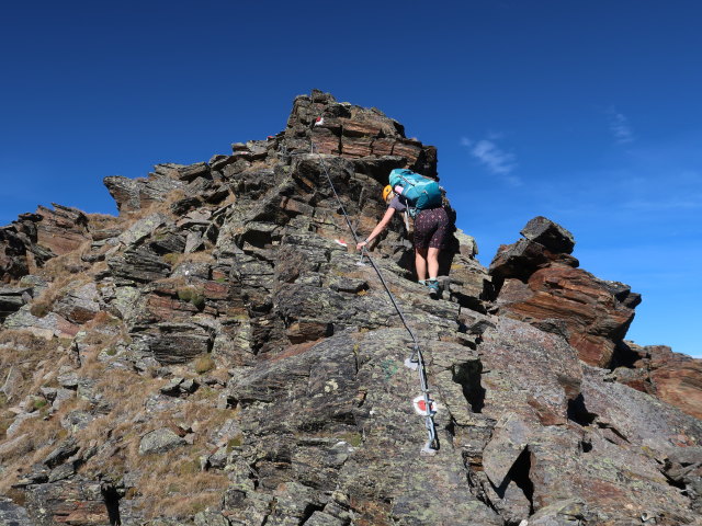 Evelyn am Ludwigsburger Grat zwischen Schafhimmel und Kreuzj&ouml;chlspitze (21. Sep.)