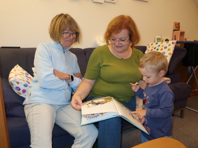 Mama, Brigitte und Nils in unserer Wohnung
