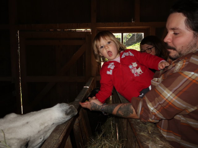 Ella, Hannelore und Manuel im Tierpark Buchenberg