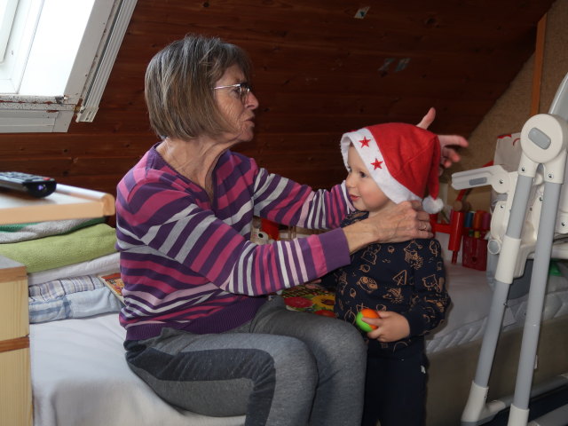 Mama und Nils im Haus meiner Eltern (20. Okt.)