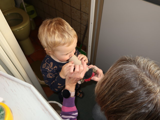 Nils und Mama im Haus meiner Eltern (20. Okt.)