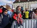Sabine, Nils und Papa am Heldenplatz