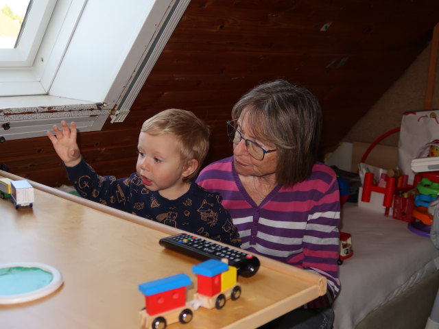 Nils und Mama im Haus meiner Eltern (20. Okt.)