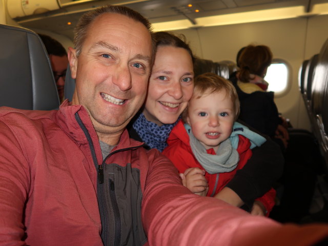 Ich, Sabine und Nils im FR 104 am Flughafen Wien-Schwechat, 179 m (12. Nov.)