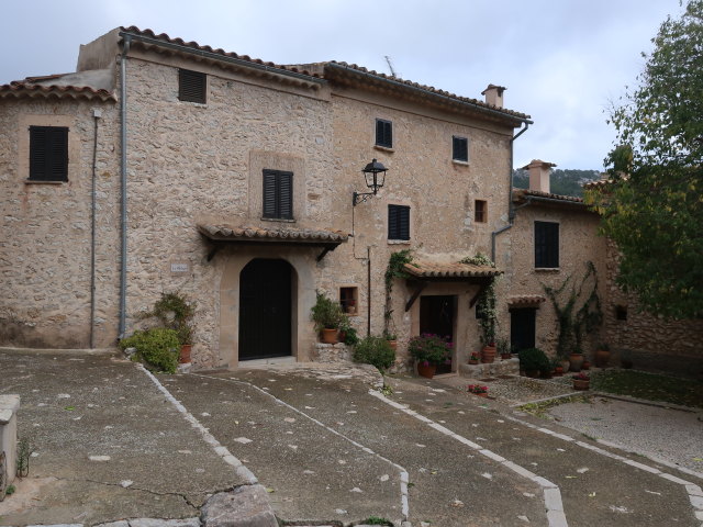 Pla&ccedil;a Esgl&eacute;sia d'Orient in Orient (25. Nov.)